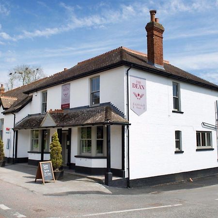 ホテル The Dean Ale & Cider House チチェスター エクステリア 写真