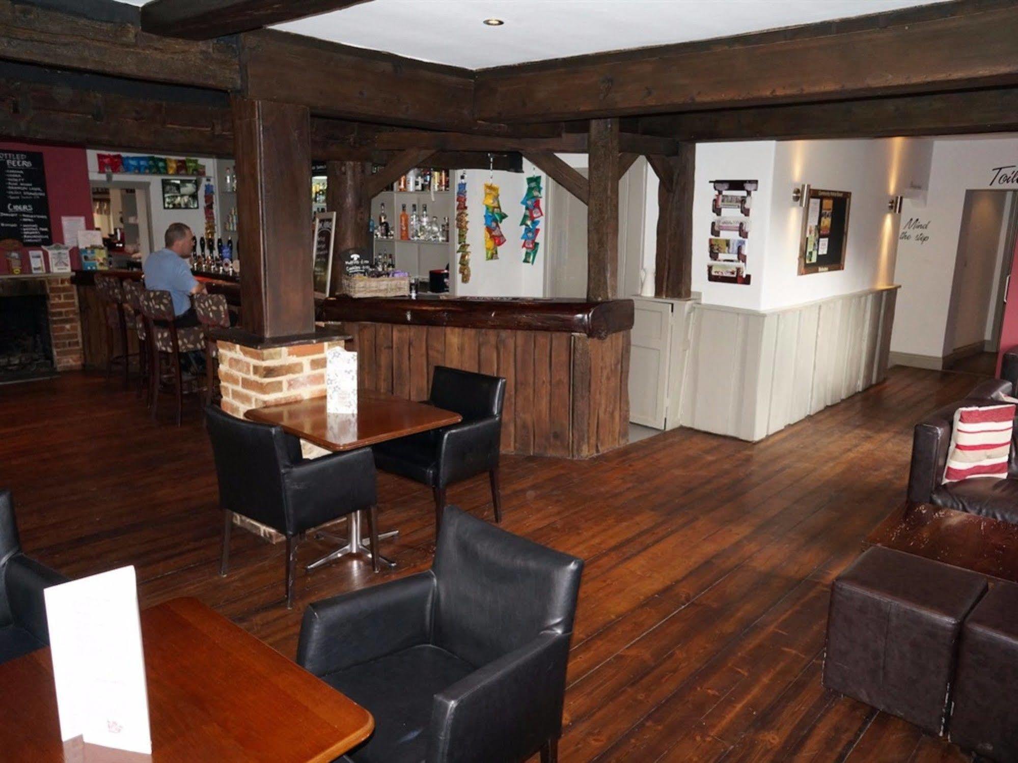 ホテル The Dean Ale & Cider House チチェスター エクステリア 写真